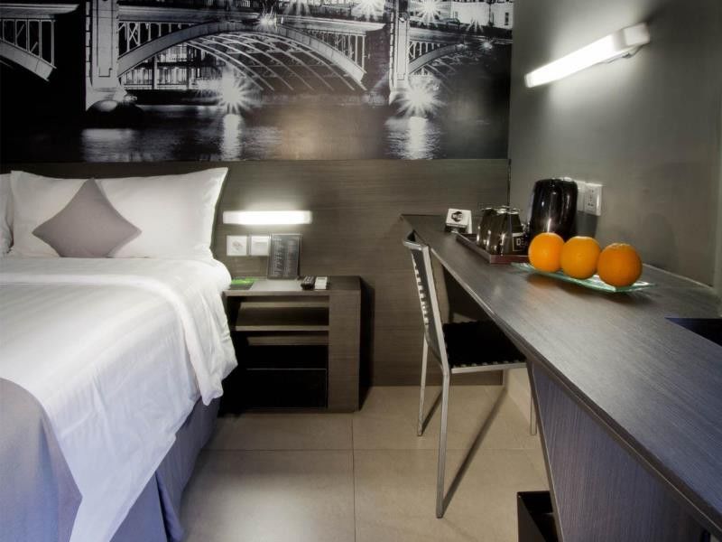 Neo Hotel Tendean Jakarta By Aston Exterior foto
