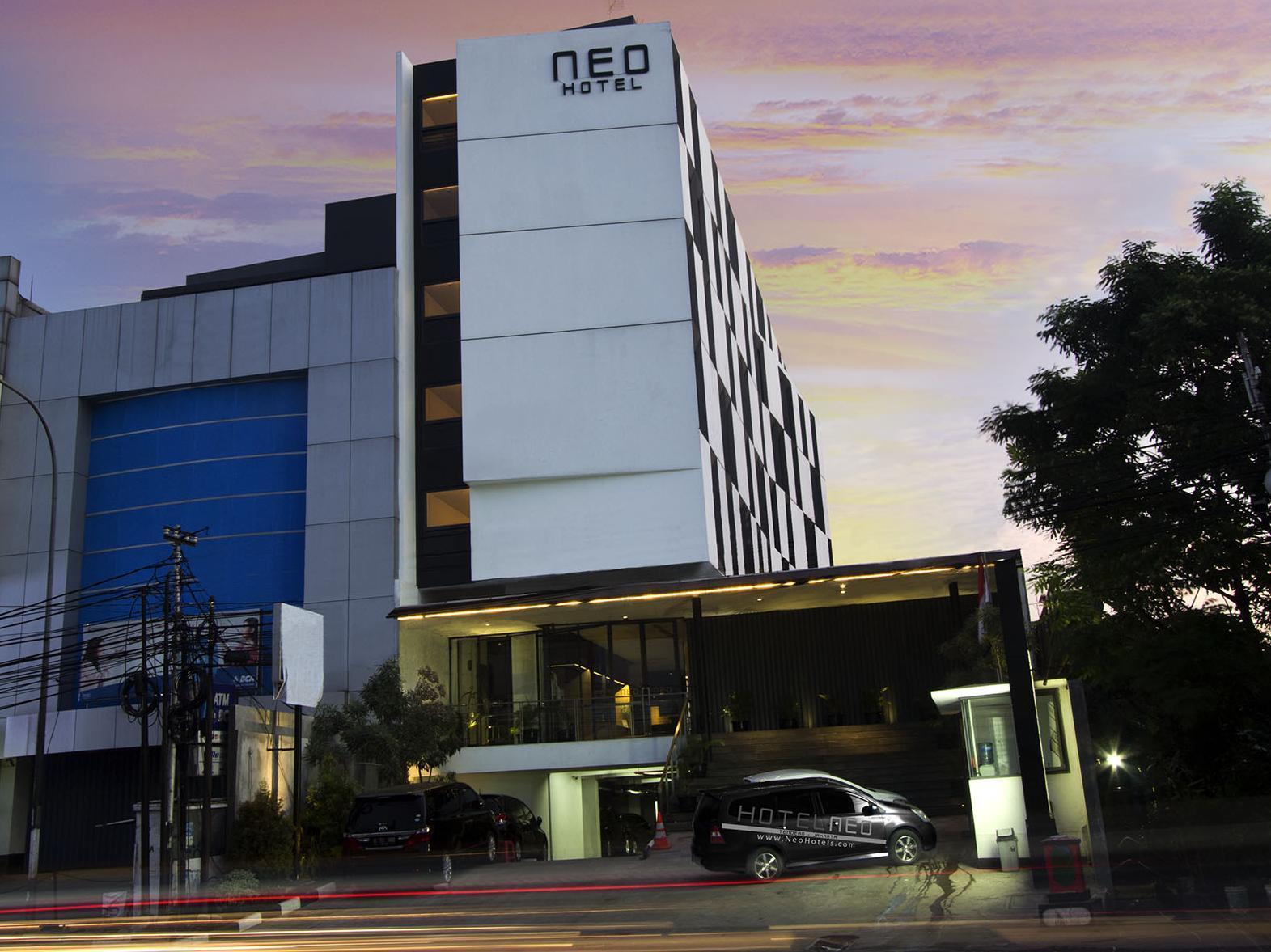 Neo Hotel Tendean Jakarta By Aston Exterior foto