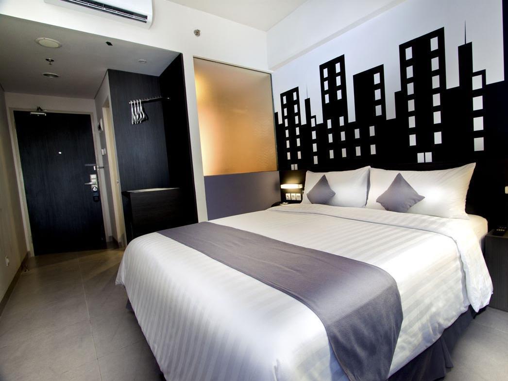 Neo Hotel Tendean Jakarta By Aston Exterior foto