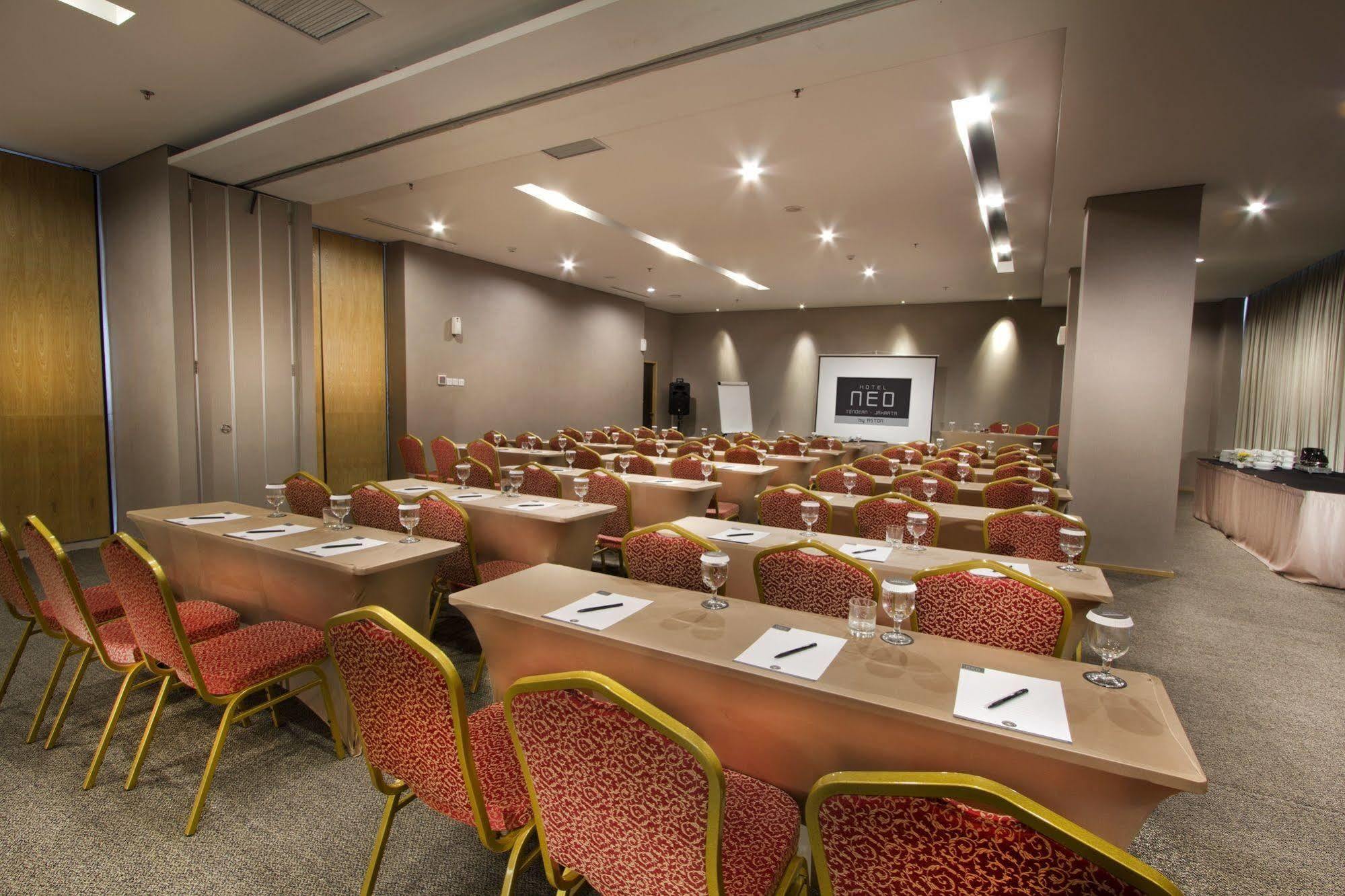 Neo Hotel Tendean Jakarta By Aston Exterior foto